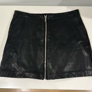 Comme black leather mini skirt
